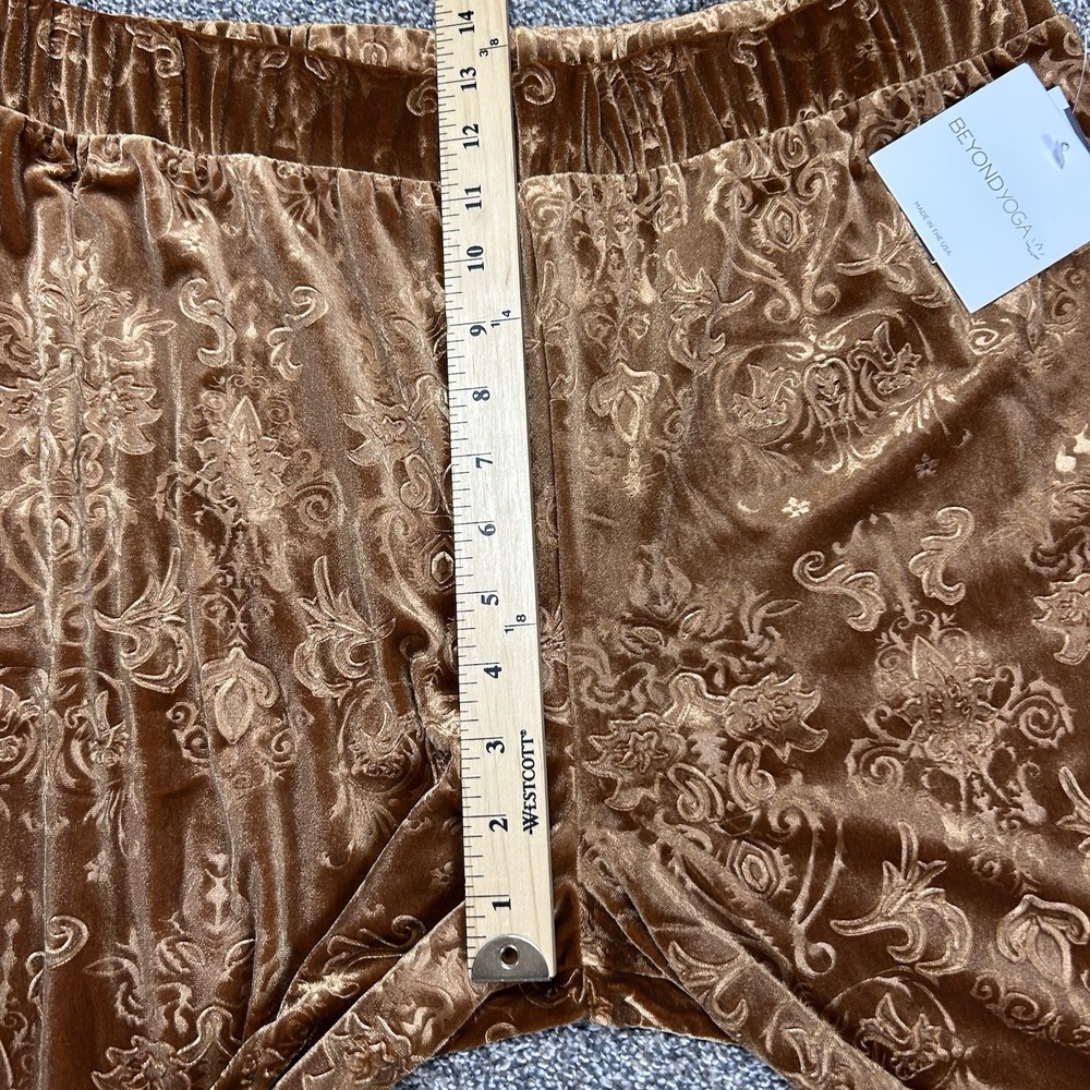 NEW Beyond Yoga Best Dressed Pant Bronze Womens XL Velvet Wide Leg Paisley Print - Picture 9 of 11